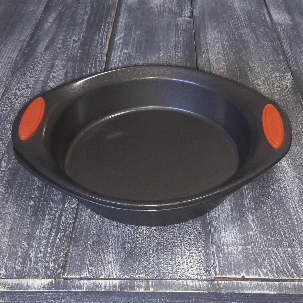 2 Rachael Ray 9" Cake Pans - Picture 2 of 6